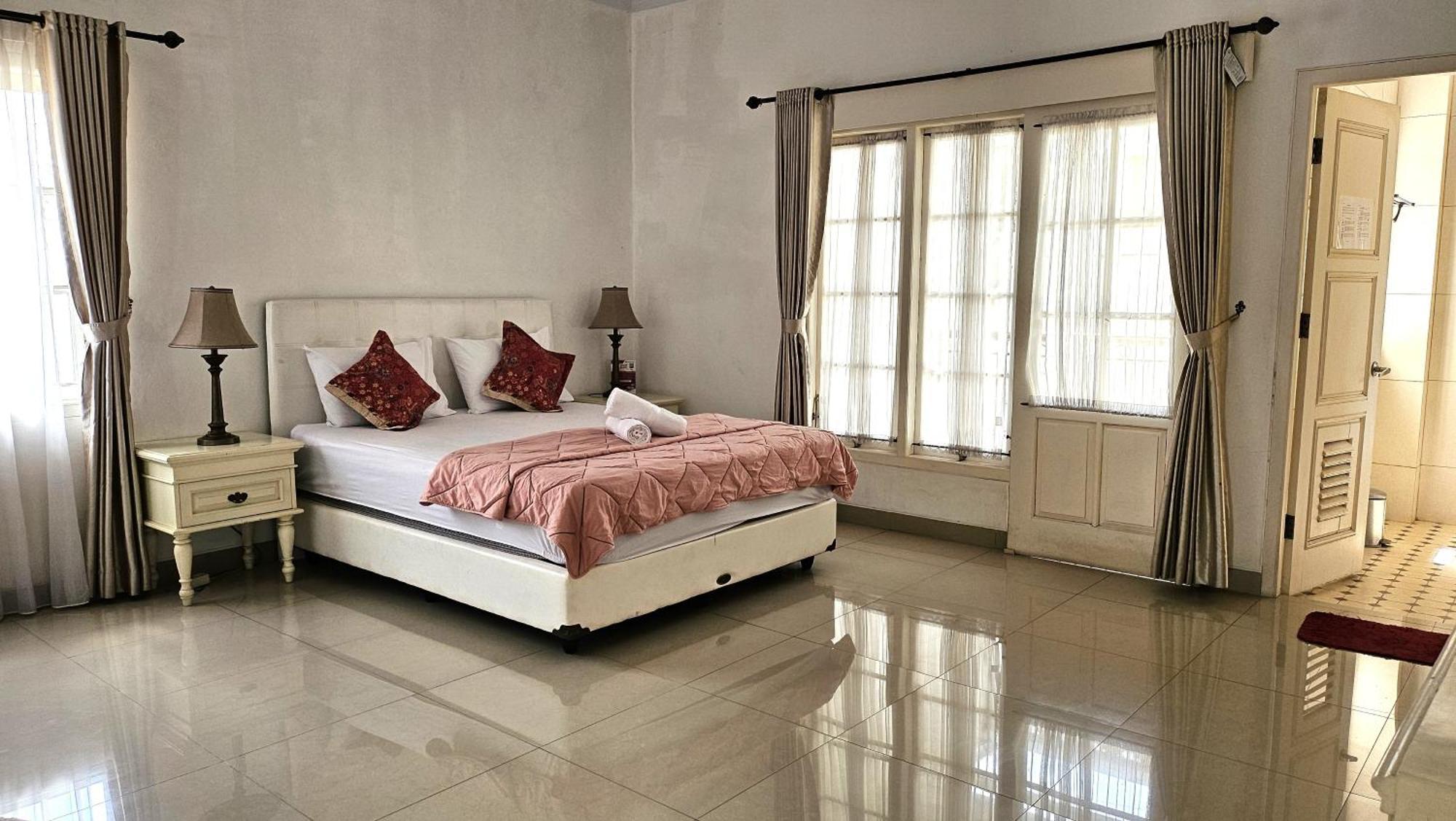 Hotel Surokarsan 9 House Yogyakarta Esterno foto