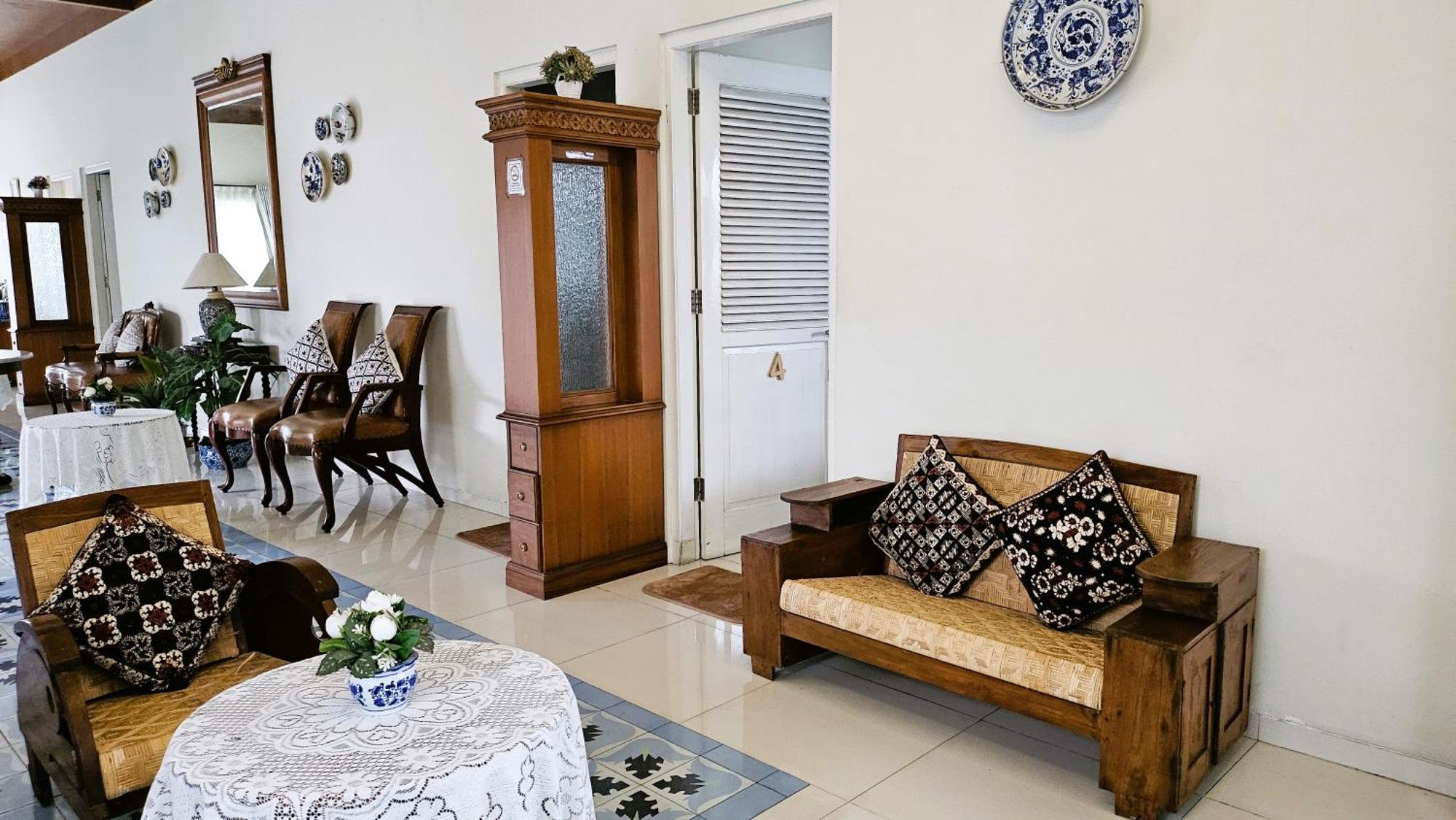 Hotel Surokarsan 9 House Yogyakarta Esterno foto